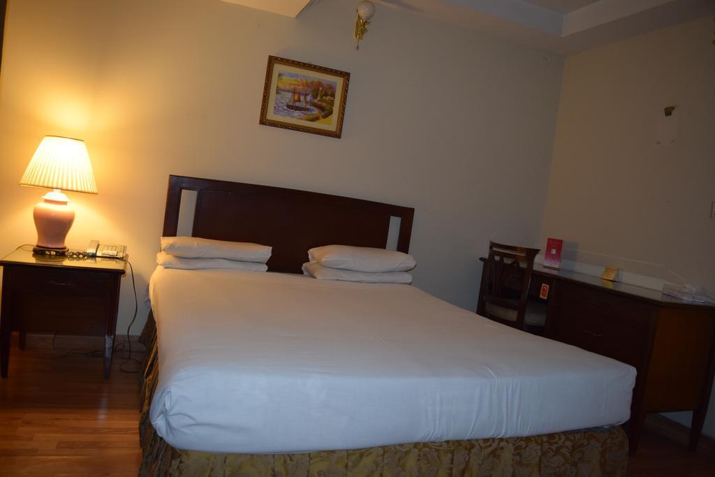 Carlton Tower Hotel Lahore Bilik gambar