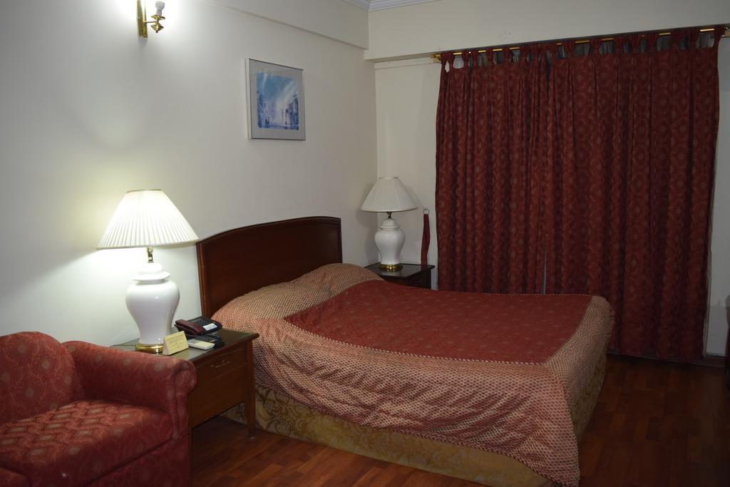 Carlton Tower Hotel Lahore Bilik gambar
